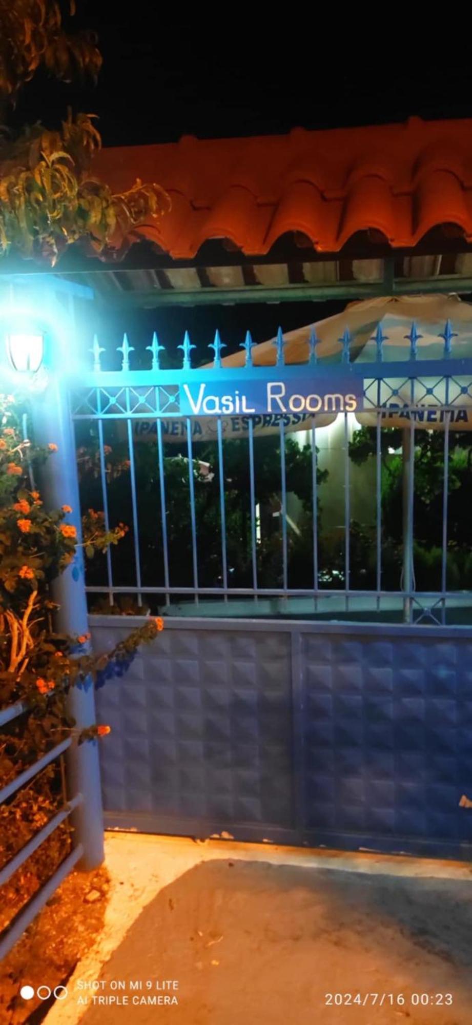 Vasil Rooms Lukovë エクステリア 写真